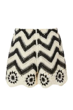 Quiz Crochet Scalloped Shorts Black Hot