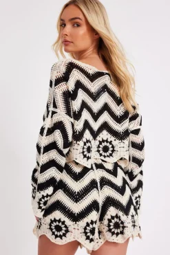 Quiz Crochet Scalloped Top Black