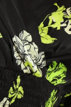 Quiz Black Floral Wrap Crop Top Hot