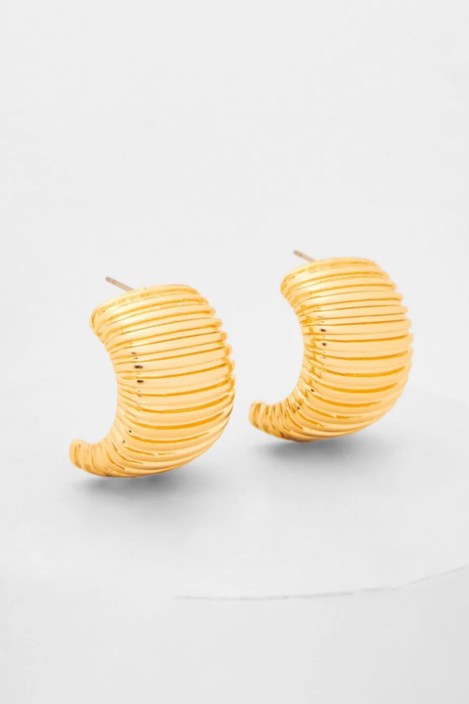 Quiz Gold Curved Earrings Hot
