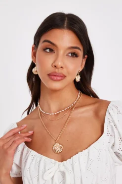Quiz Gold Shell Pendant Necklace Discount