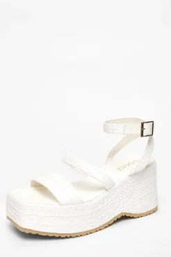 Quiz Chunky Platform Wedges White New
