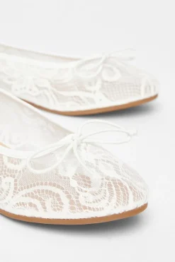 Quiz Lace Pumps White Hot